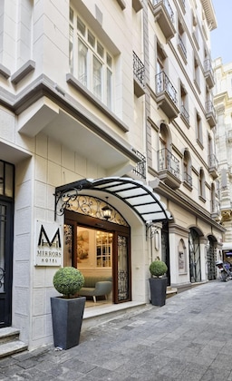 Gallery - Mirrors Hotel