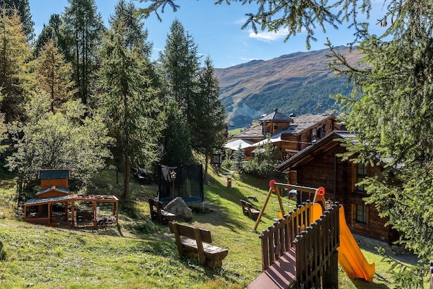 Gallery - Park Chalet Village