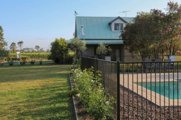Gallery - Emma's Cottage Vineyard