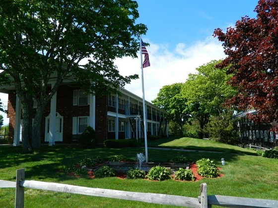 Gallery - Colonial Village Motel And Cottages