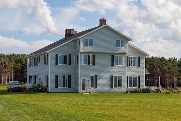 Gallery - Johnson Shore Inn