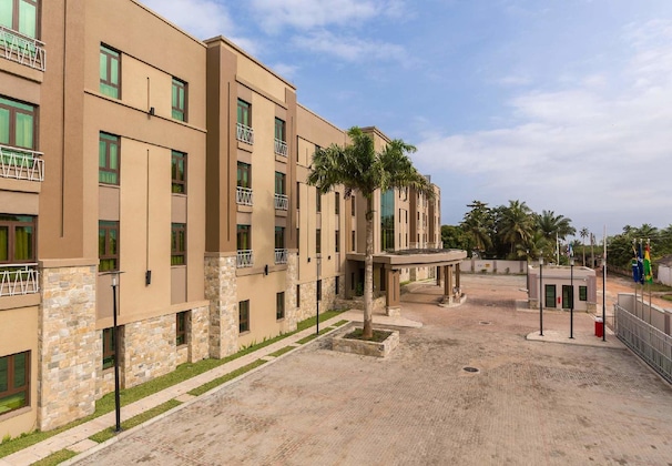 Gallery - Protea Hotel By Marriott Takoradi Select