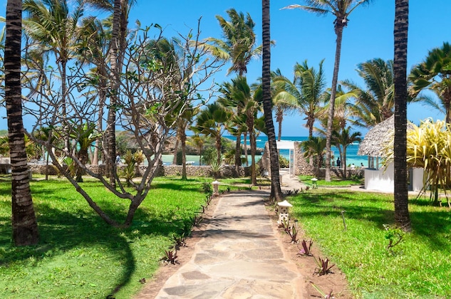 Gallery - Sun Palm Beach Resort