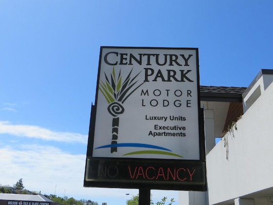 Gallery - Century Park Motor Lodge