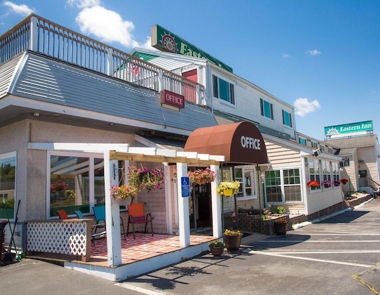 Gallery - Eastern Inn