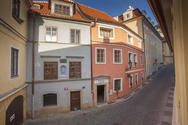 Gallery - Hotel At The Green Grape