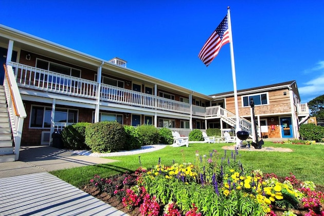 Gallery - Innseason Resorts Harborwalk