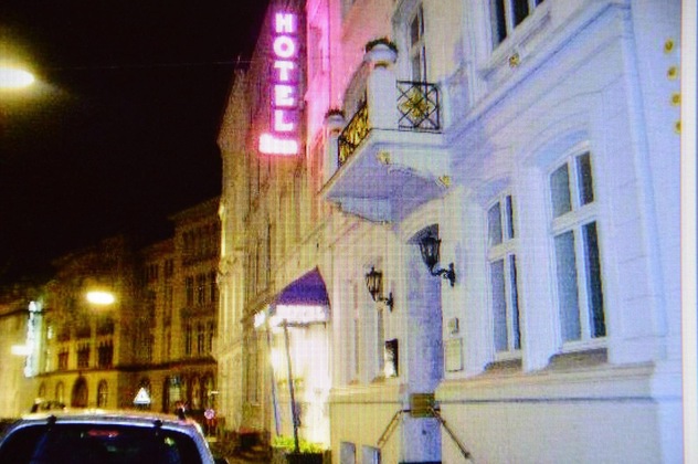 Gallery - Steen's Hotel