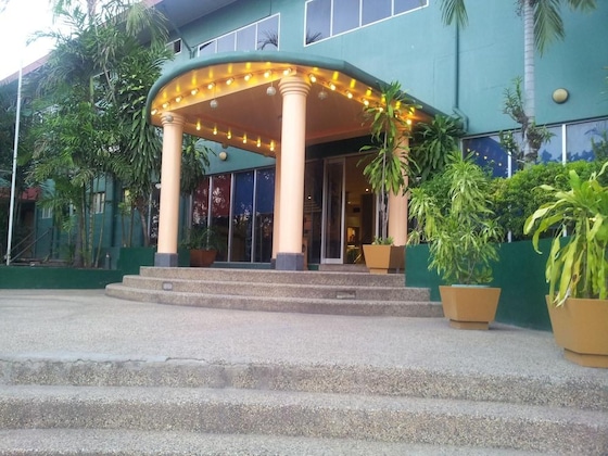 Gallery - The Hideaway Hotel