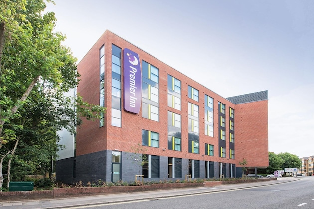 Gallery - Premier Inn Chelmsford City Centre