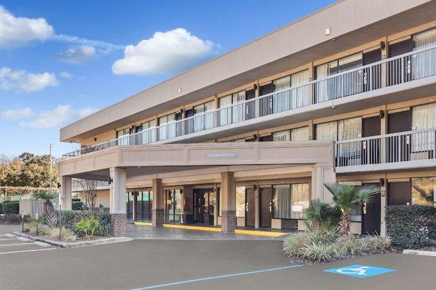 Gallery - Spark By Hilton Hilton Head Island