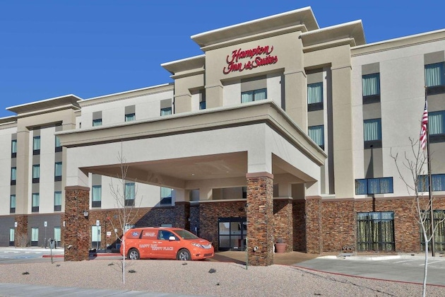 Gallery - Hampton Inn & Suites Albuquerque Airport