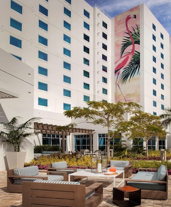 Gallery - Homewood Suites By Hilton Miami Dolphin Mall