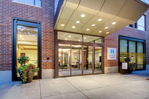 Gallery - Hyatt House Chicago Evanston