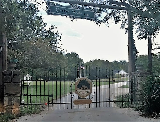 Gallery - Country Woods Inn