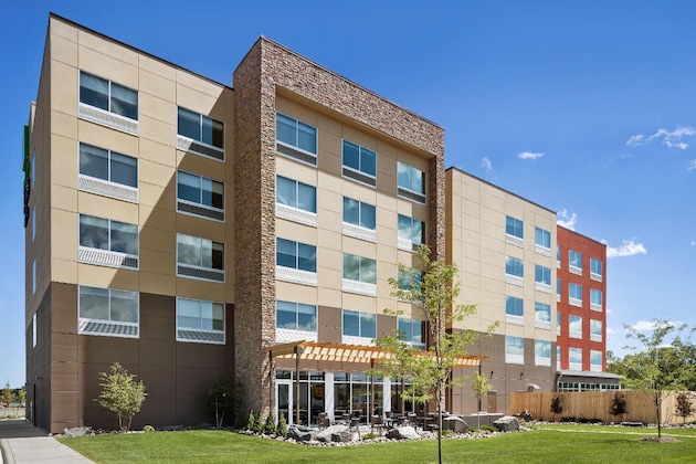 Gallery - Holiday Inn Express & Suites Duluth North - Miller Hill, An Ihg Hotel