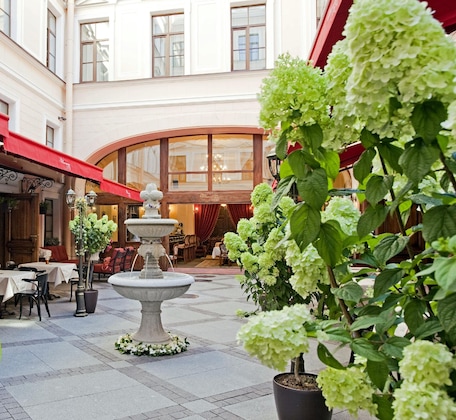 Gallery - Ekaterina Hotel