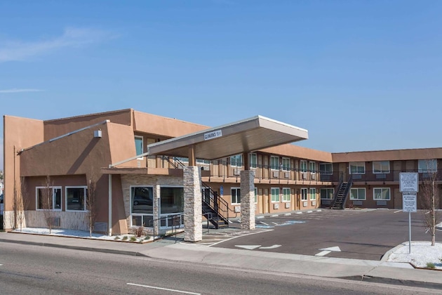 Gallery - Days Inn By Wyndham Yosemite Area