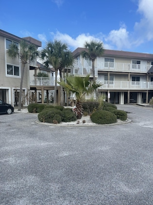 Gallery - Getaways At Soundside Holiday Beach