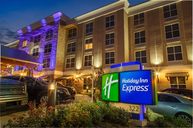 Gallery - Holiday Inn Express Gatlinburg Downtown
