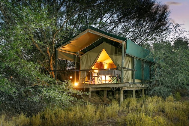Gallery - Chandelier Game Lodge