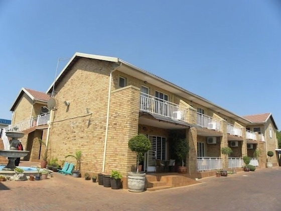 Gallery - Croydon Hotel