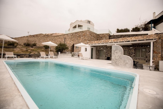 Gallery - Queen Of Santorini