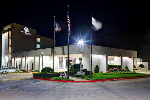 Gallery - DoubleTree By Hilton Hotel Arlington DFW South