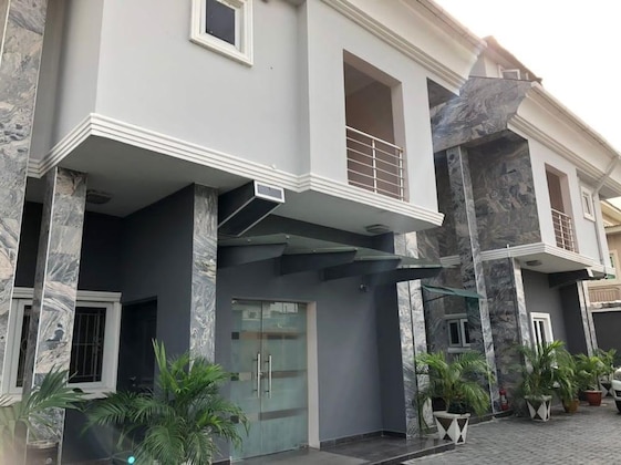 Gallery - Sparklyn Hotels & Suites