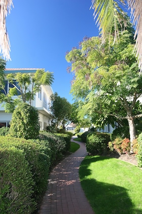 Gallery - Pacific Palms Resort