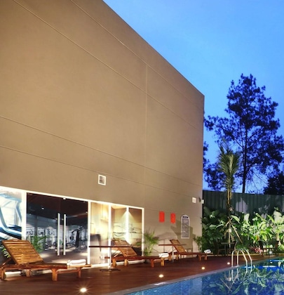 Gallery - Aston Pasteur