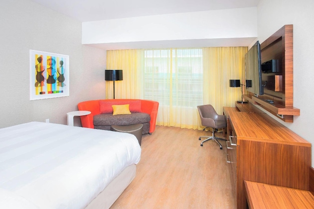 Gallery - Courtyard By Marriott Santa Monica