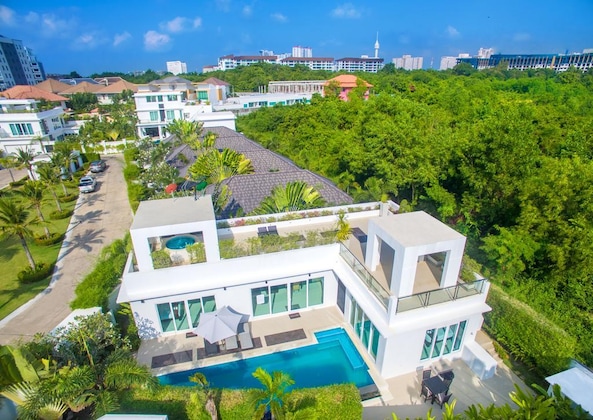 Gallery - Hollywood Pool Villa Jomtien Pattaya