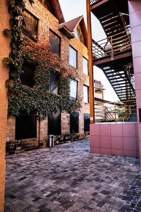 Gallery - Hotel Liberty Fly