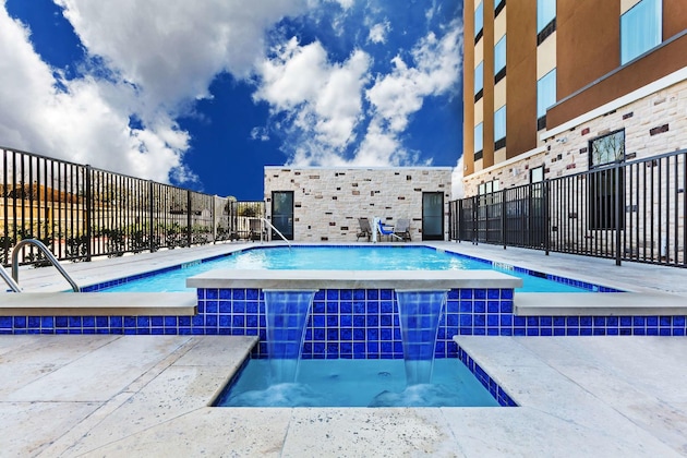 Gallery - Hampton Inn & Suites Houston Atascocita