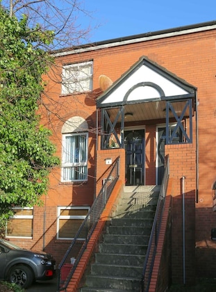 Gallery - Perfect City Center Location, Parking, 4 Beds