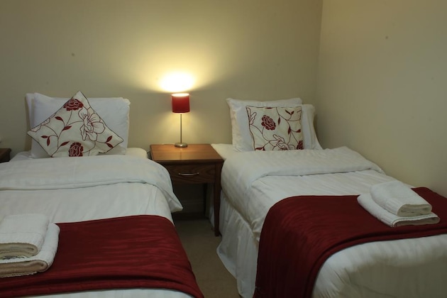Gallery - Victoria Cloisters Apartments