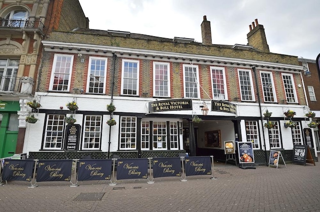 Gallery - The Royal Victoria & Bull Hotel