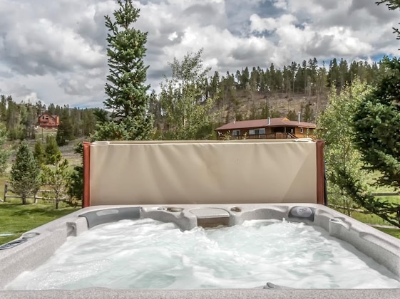Gallery - Beautiful Unit In Quiet Area W  Shuttle To Slopes