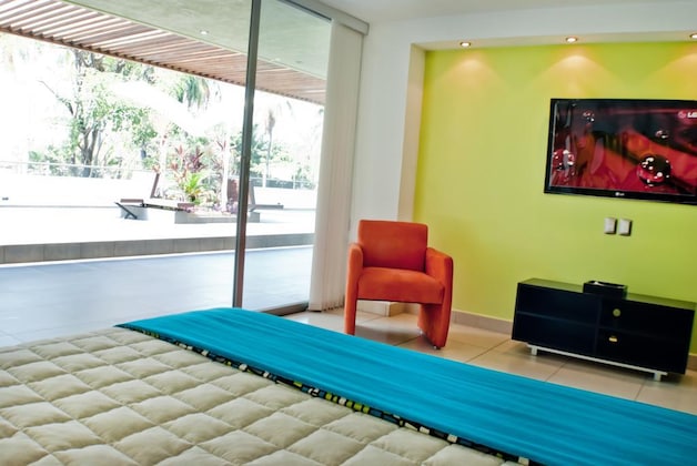 Gallery - Ramada By Wyndham Acapulco Hotel & Suites