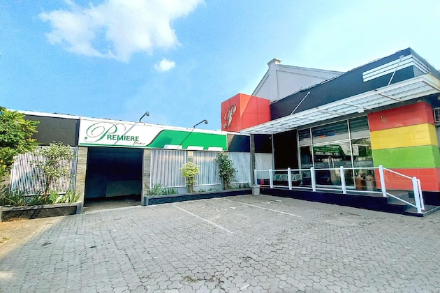 Gallery - Premiere Hotel Tegal