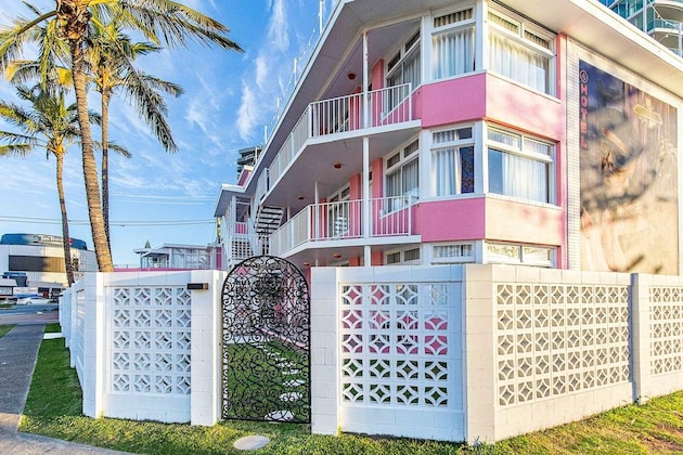 Gallery - The Pink Hotel Coolangatta