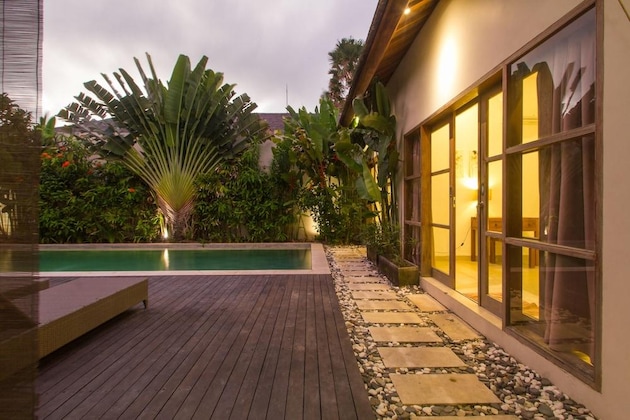 Gallery - Echo Beach Villa & Apartment