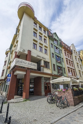 Gallery - Galeria Italiana Apartments