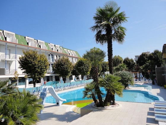 Gallery - Hotel Paris Resort