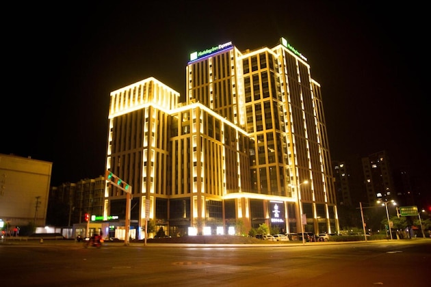 Gallery - Holiday Inn Express Zhangjiakou Park View