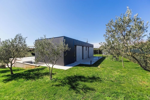 Gallery - Villa Lagoderan