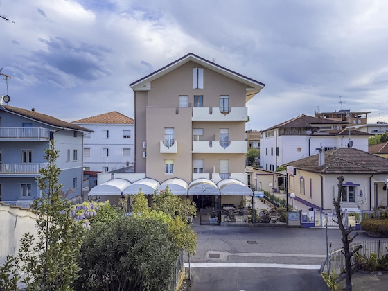 Gallery - Hotel Villa Dina