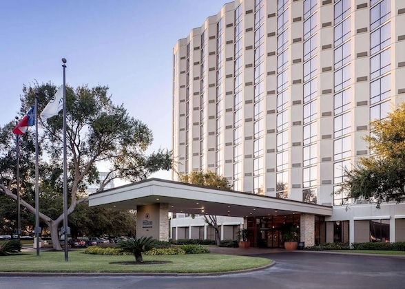 Gallery - Hilton Houston Galleria Area