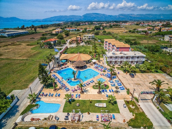 Gallery - Antonis Apartments Pool Bar